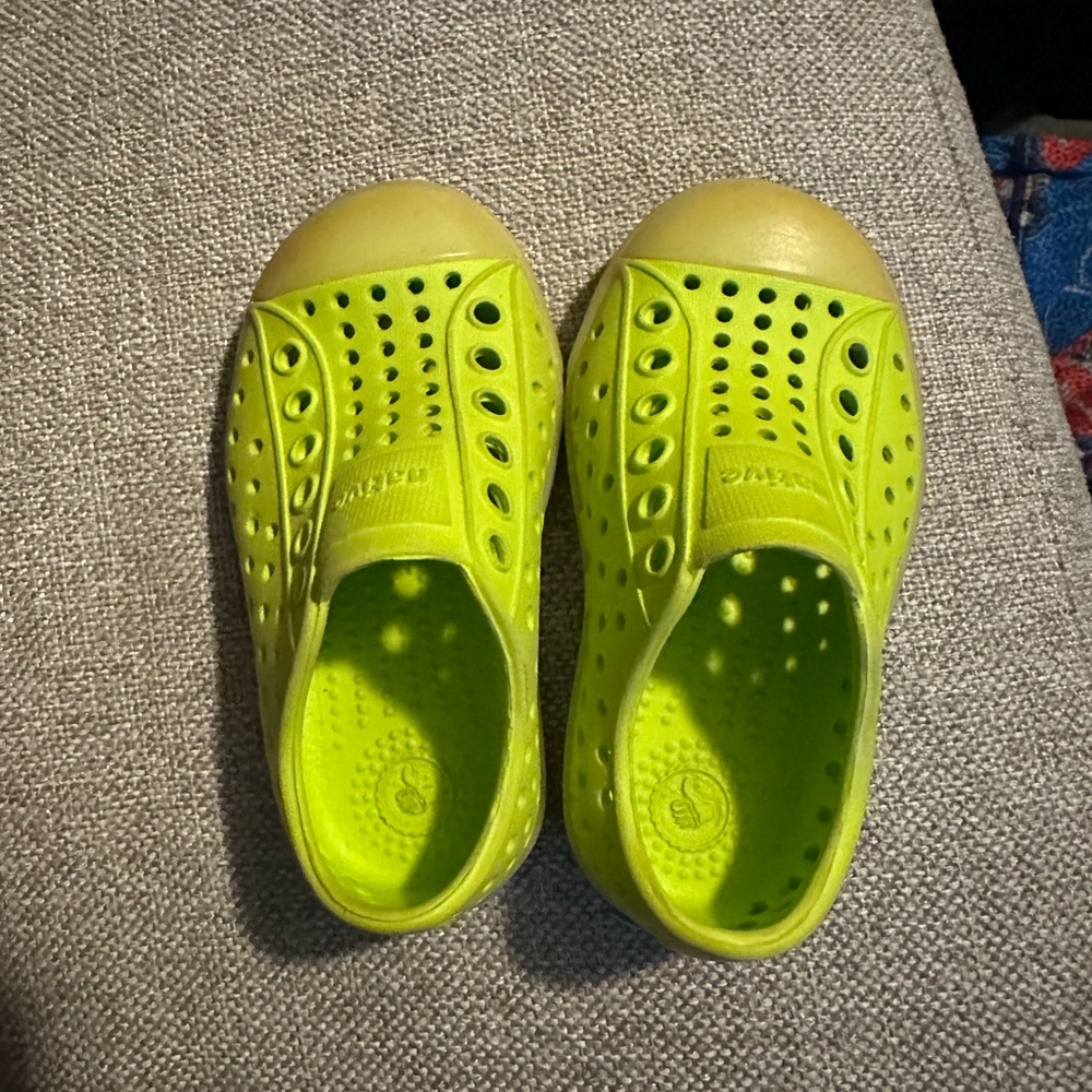 Native Kids Water Shoes - Neon Green